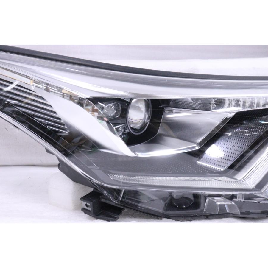 C-HR 1Y-94☆前期 LED NGX10 C-HR☆左ヘッドライト KOITO 10-101 打刻 