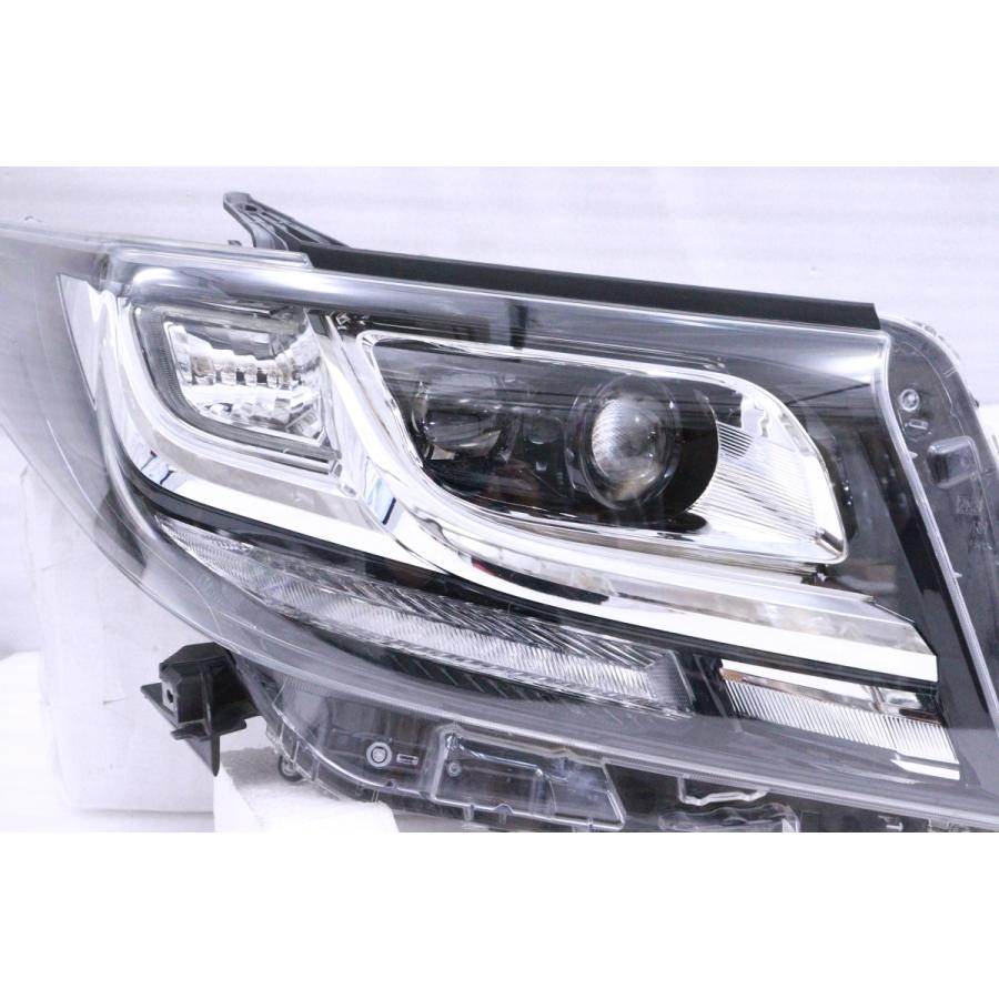 トヨタ　30 アルファード/S系　前期　右ライト/右ヘッドライト 【カ】 20-1057☆美品☆前期 LED AGH30W アルファード☆右ヘッドライト S SA