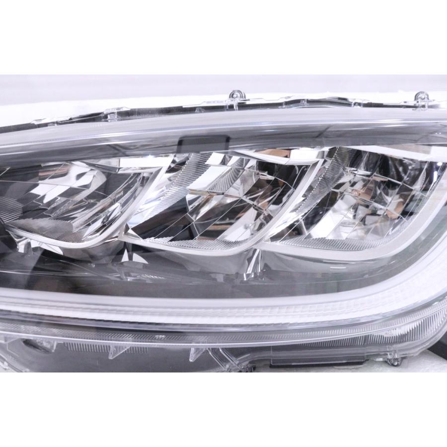 20-1622☆美品☆LED MXPA10 ヤリス☆左ヘッドライト KOITO K0-3 打刻