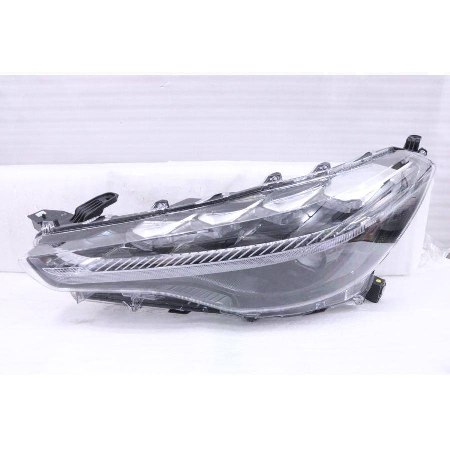トヨタ ZSG10 カローラクロス Z 左ヘッドライト HASCO 16-177 42-1544☆LED ZSG10 カローラクロス☆左ヘッドライト HASCO 16