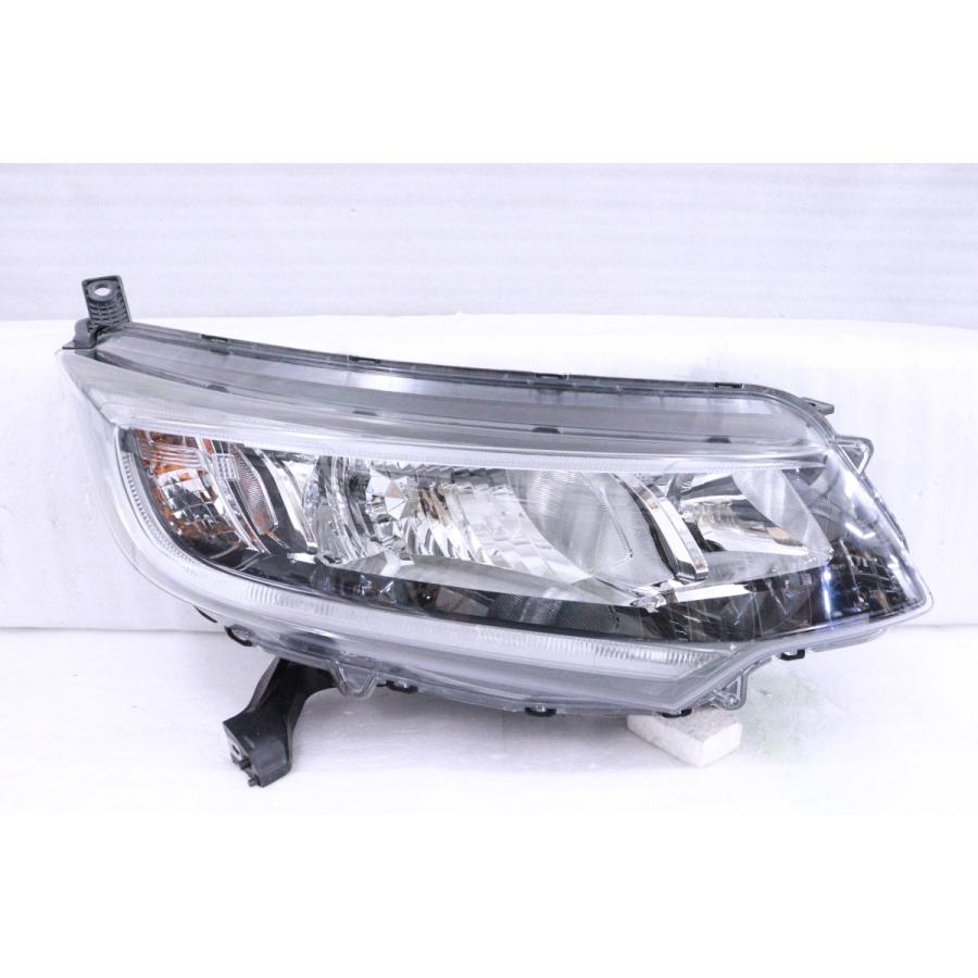 20-526☆【値下】極上品☆ハロゲン GB5 フリード☆右ヘッドライト