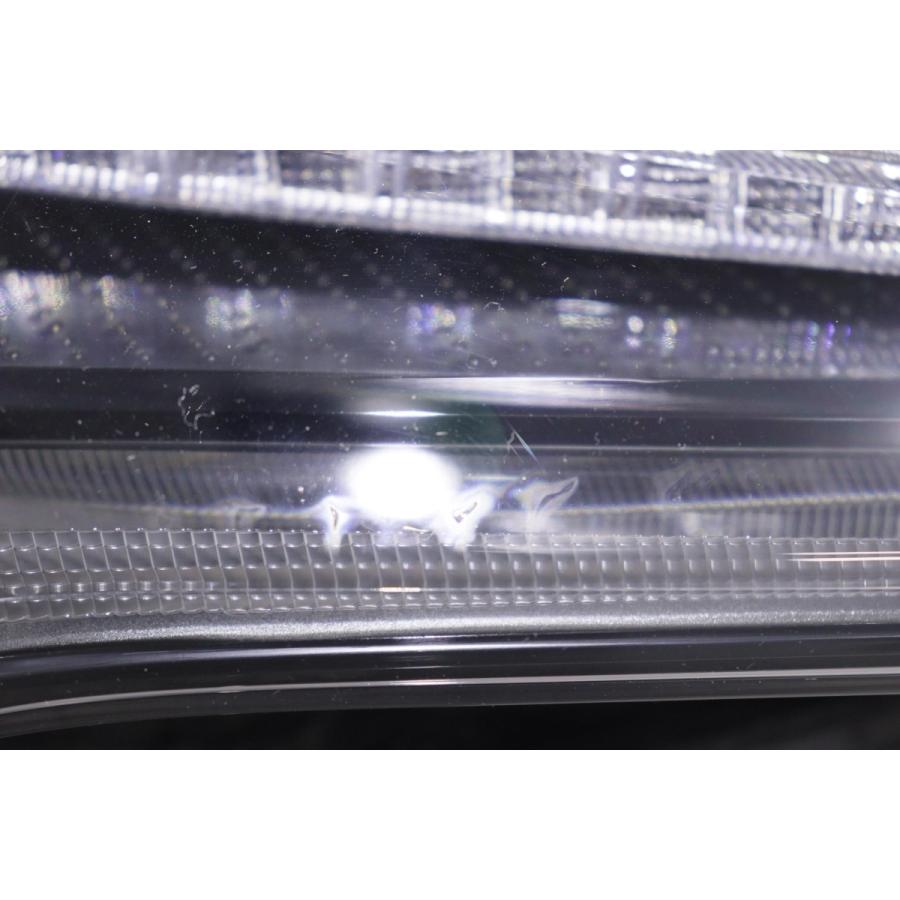 C-HR 203-876-A☆LED 中期☆ZYX10/NGX50 C-HR☆右ヘッドライト 10-111