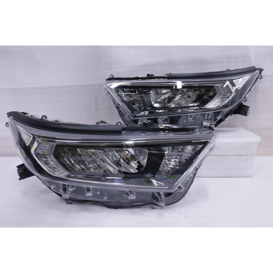 205-370-F☆美品 LED☆MXAA52 RAV4 左右ヘッドライト☆ガソリン車 打刻 