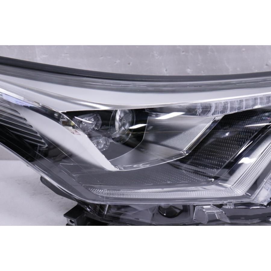左右CHRヘッドライト USヘッドライト Toyota Ch-Hr 2018 2019 Headlamp Halogenおよび