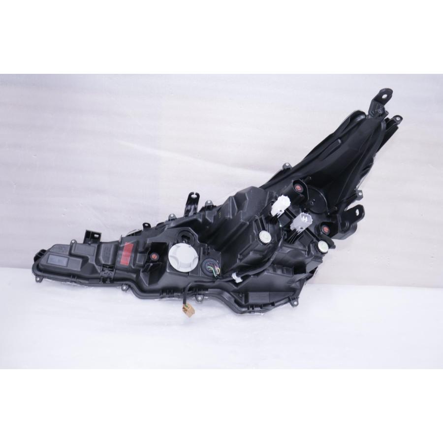カローラ スポーツ ZWE211H ヘッドライト TOYOTA カローラ 208-137-M☆美品☆NRE210H カローラスポーツ Z☆右
