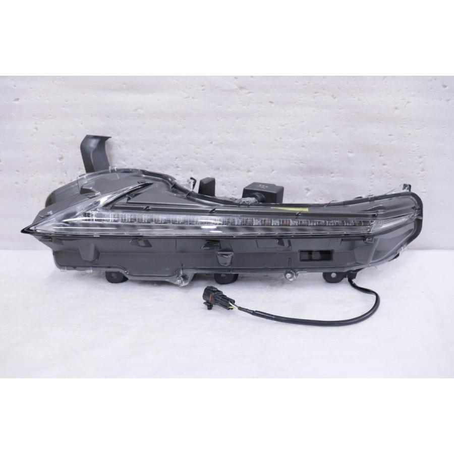 レクサスNX AGZ10 AYZ10 左クリアランスランプ　　KOITO レクサス（LEXUS） 209-1707☆【値下】後期 LED☆AGZ10 レクサスNX☆左
