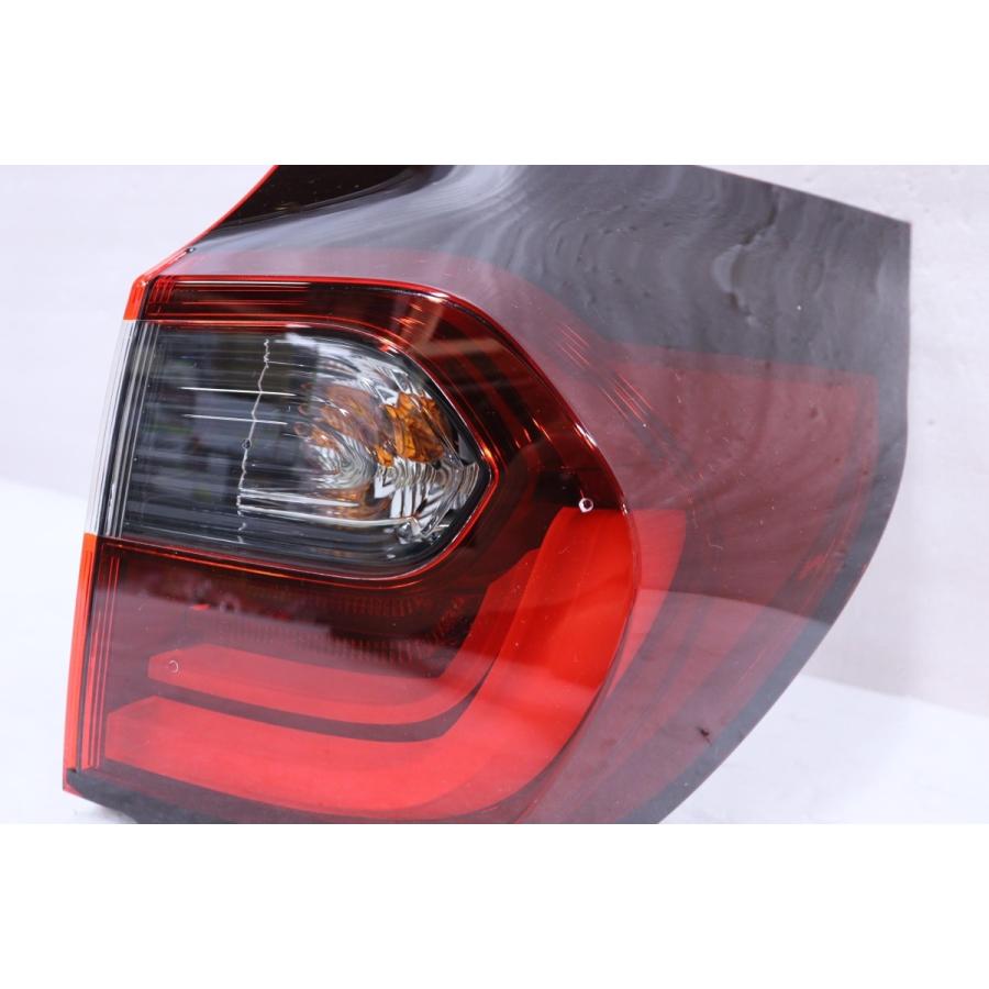 【美品】フィット GR系 右テールASSY W4762 ホンダ（HONDA） 209-187-5☆美品 LED GR1 フィット 右テールライト