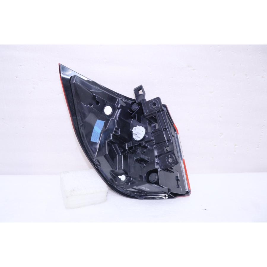 ホンダ（HONDA） 209-187-5☆美品 LED GR1 フィット 右テールライト