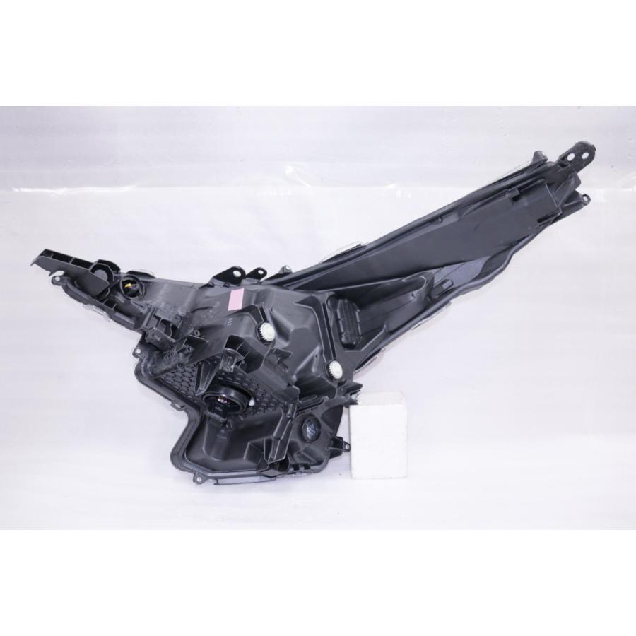 プリウス 209-2187-F☆前期 LED☆ZVW50 プリウス☆右ヘッドライト 47