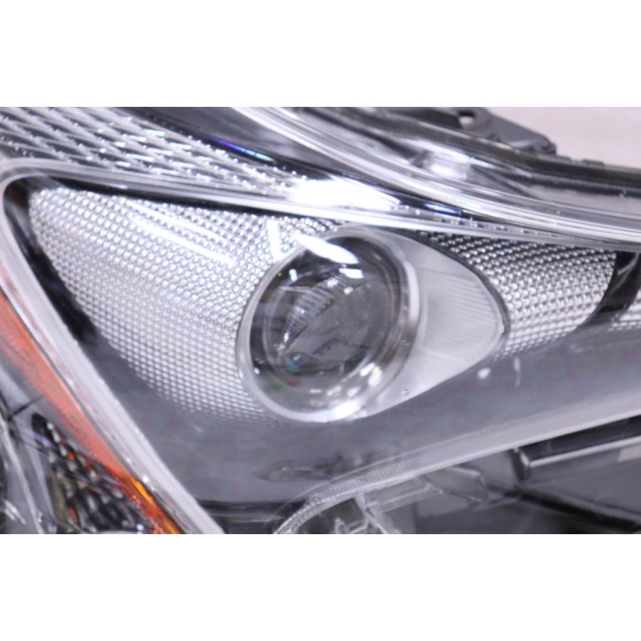 トヨタ50プリウス右ヘッドライト