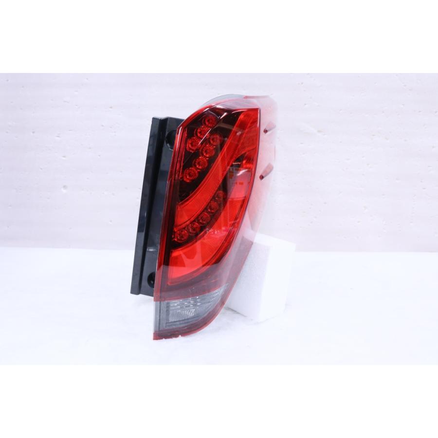 30系アルファード 前期 テールランプユニット 美品 アルファード 209-790-5☆美品 前期 30 HV 右テールライト 58-68 打刻