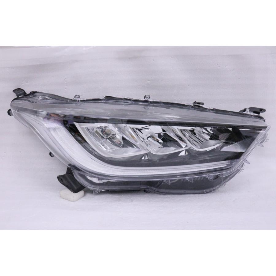 トヨタ（TOYOTA） 2111570☆美品☆LED MXPA10 ヤリス☆右ヘッドライト