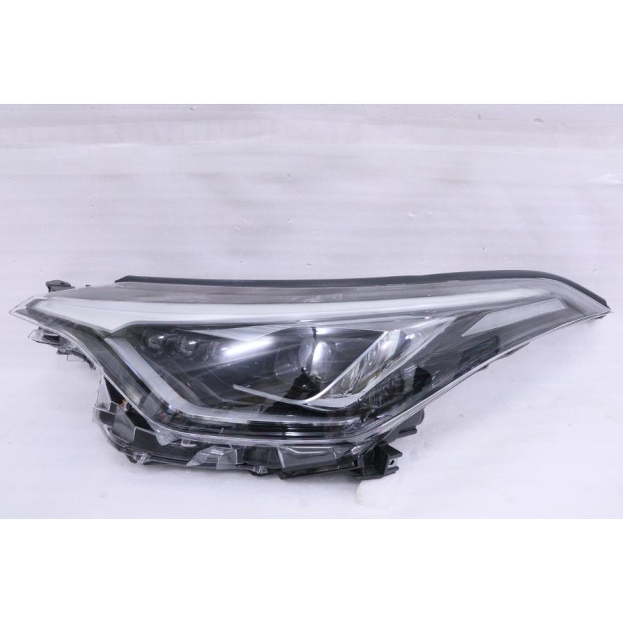 C-HR 2111833☆【値下】美品 後期 LED ZYX11 C-HR☆左ヘッド