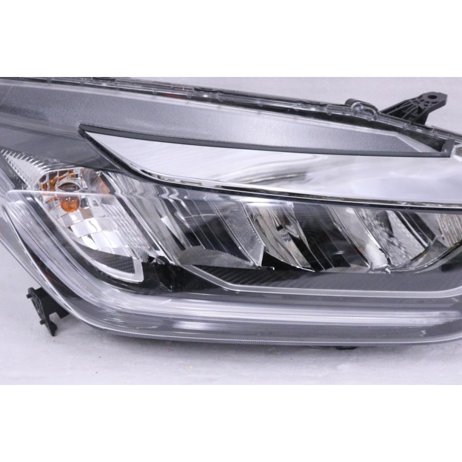 ホンダ（HONDA） 2112067☆後期 LED GM6 グレイス HV☆右ヘッドライト