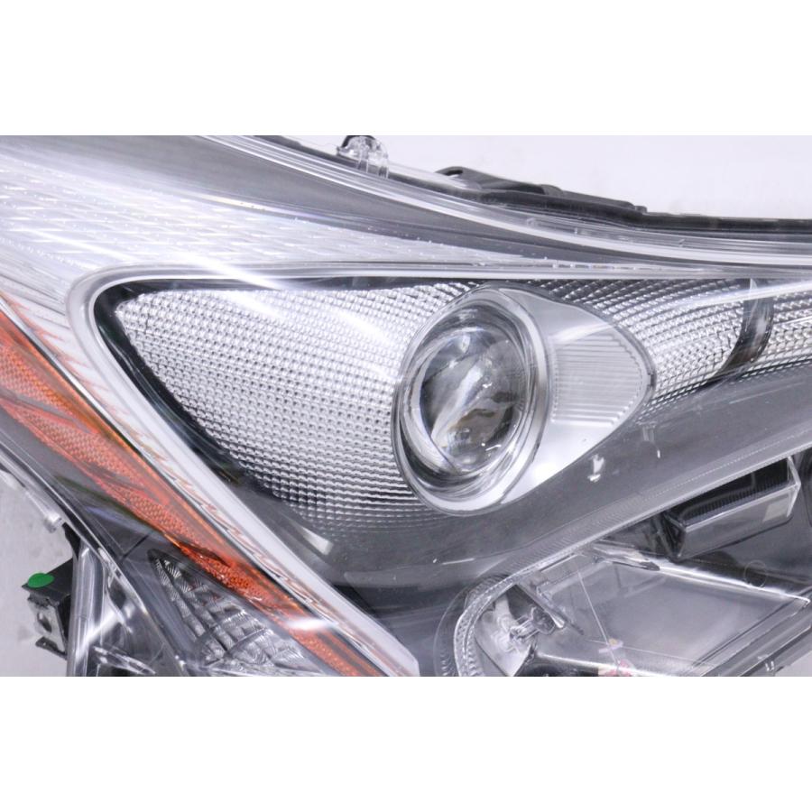 22-640☆美品☆前期 LED ZVW50 プリウス☆右ヘッドライト KOITO 47-75 