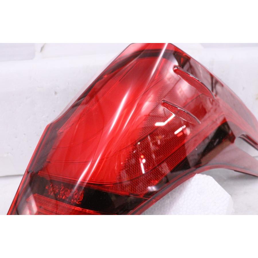 AGH30W アルファード 右テールランプ コイト58-76 (40363) アルファード 22-763☆美品☆後期 LED AGH30W アルファード☆右テール