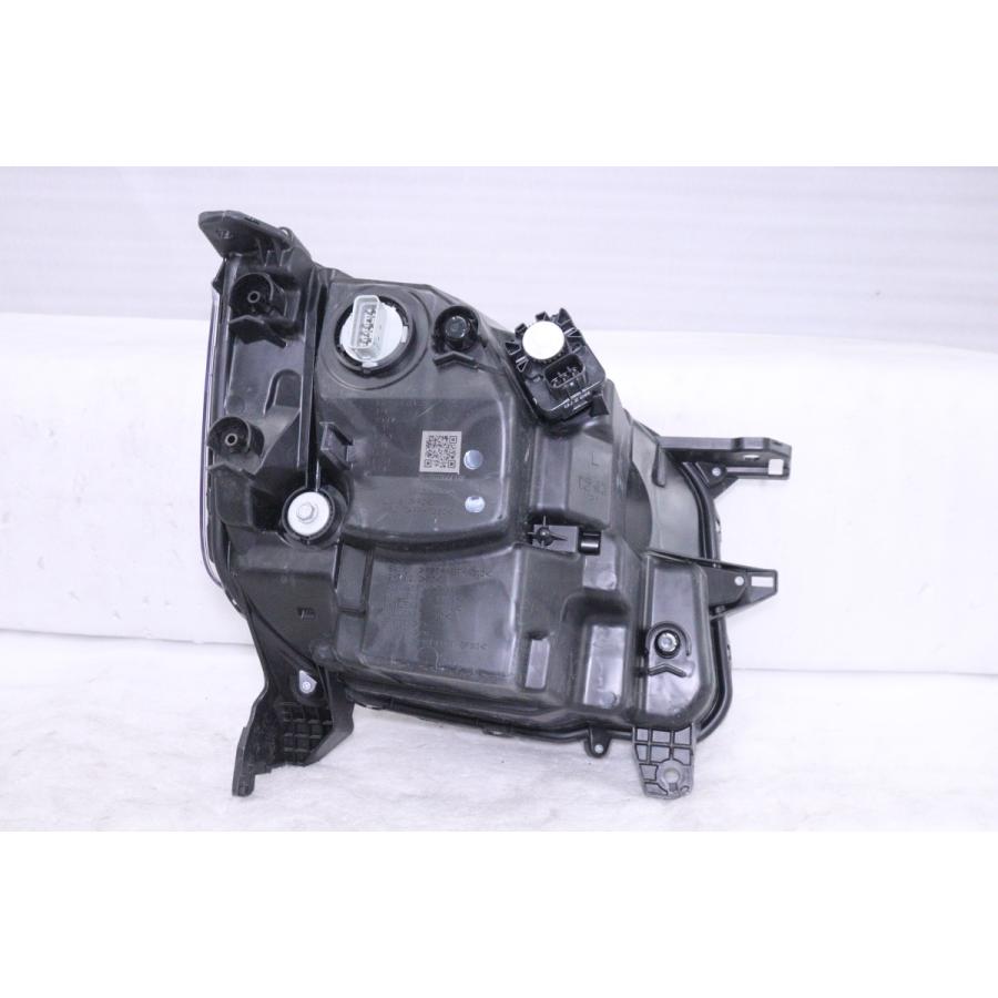 1111②ホンダN-BOX 左ヘッド ライトLED STANLEY W3105