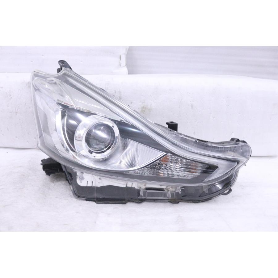 23-1849☆後期 LED ZVW40W プリウスα☆右ヘッドライト KOITO 47-65