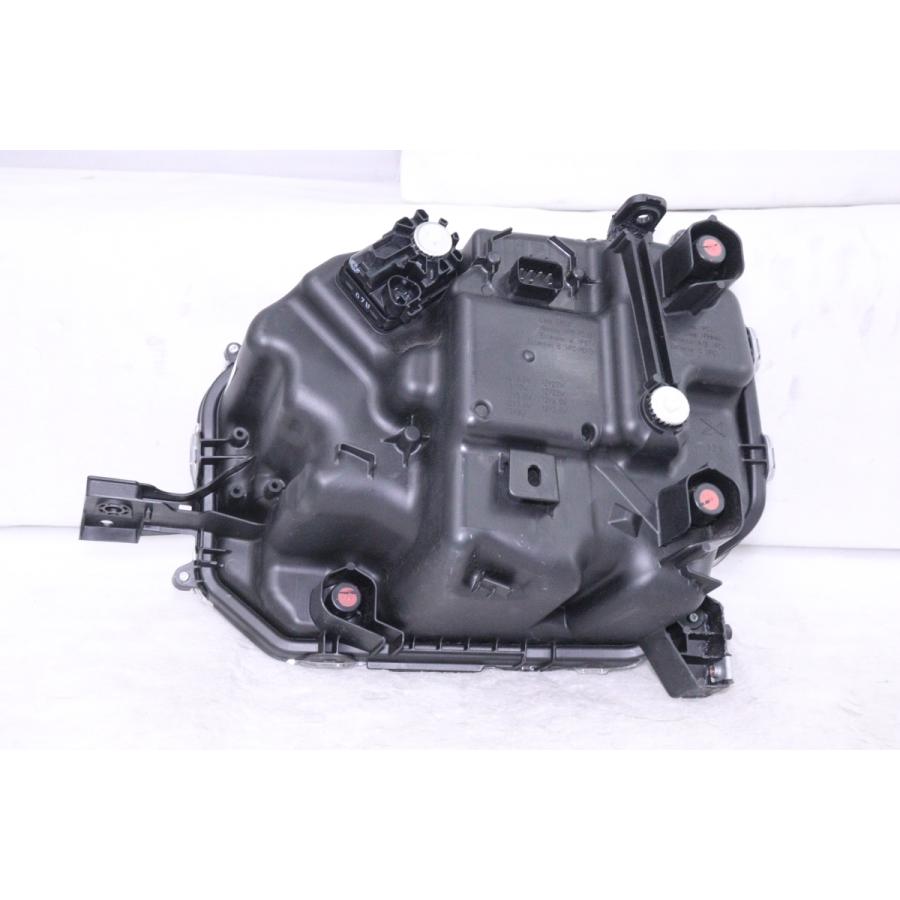 ダイハツ（DAIHATSU） 23-1857☆【値下】美品 LED LA900S タフト☆右