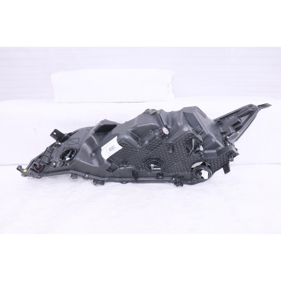 ハリアー 23-618☆美品 後期 ZSU60W ハリアー☆右ヘッドライト CVT/I