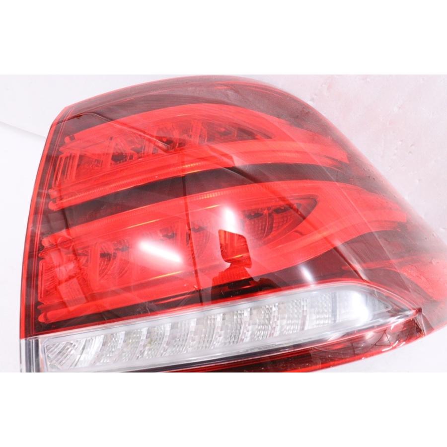 24-1771☆美品☆LED W166 ベンツGLEクラス☆右テールライト A 166 906 