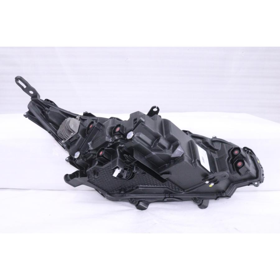 80ハリアー　左LEDヘッドライト トヨタ純正 AXUH80 AXUH85 MXUA80 MXUA85 80 ハリアー Z/G LED ヘッド