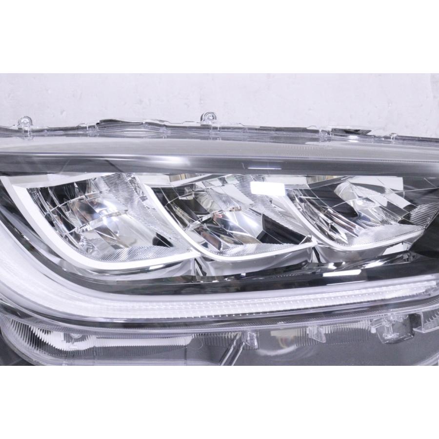 24-2940☆美品☆LED MXPA10 ヤリス☆右ヘッドライト KOITO K0-3 打刻