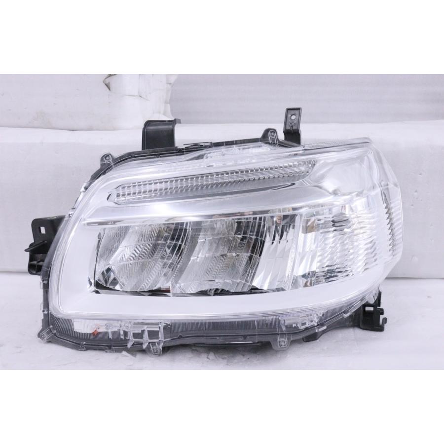 24-484☆【値下】極上品 LED S403U タウンエーストラック バン☆左 