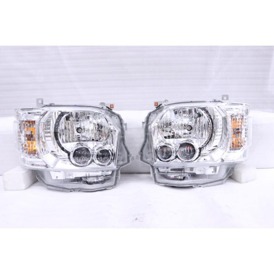 ハイエース　右ヘッドライト ハイエース 25-1383☆4型〜 LED 200系 ハイエース☆左右ヘッドライト