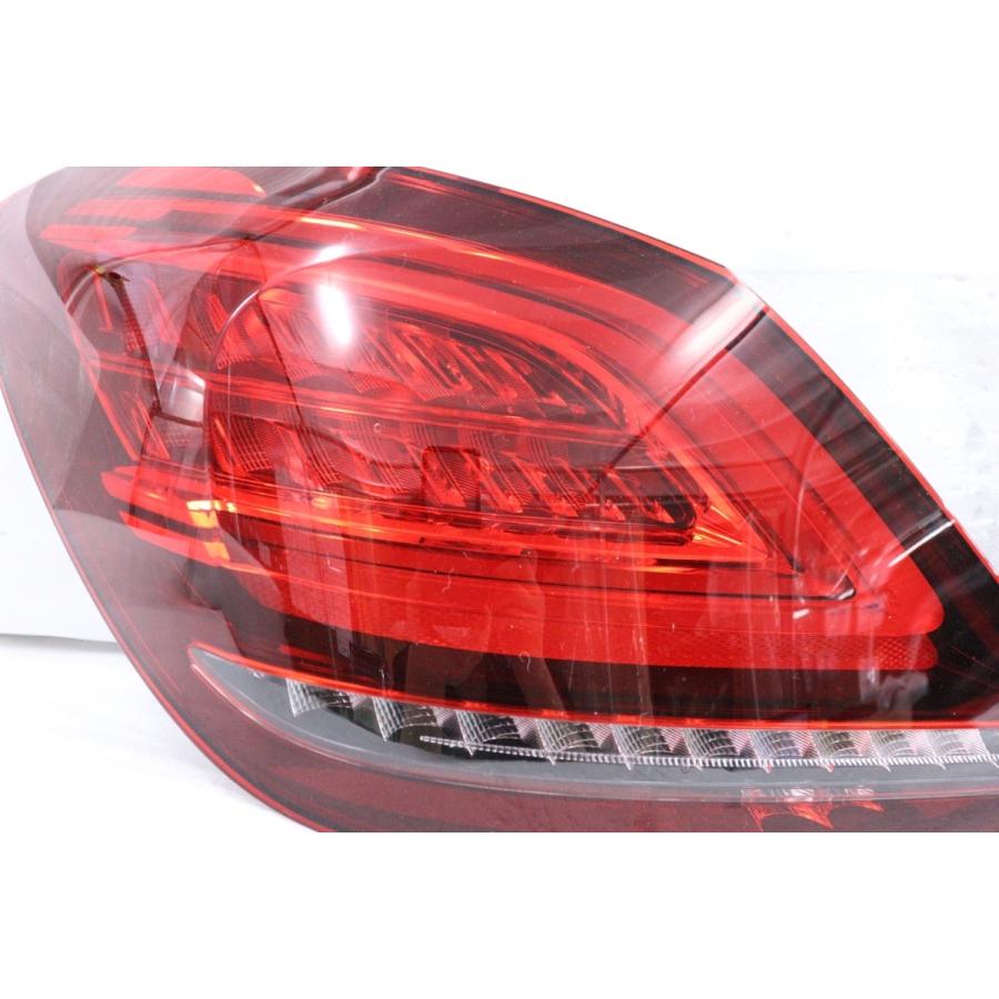 トヨタ（TOYOTA） 25-1573☆美品☆後期 LED W205 ベンツCクラス☆左右