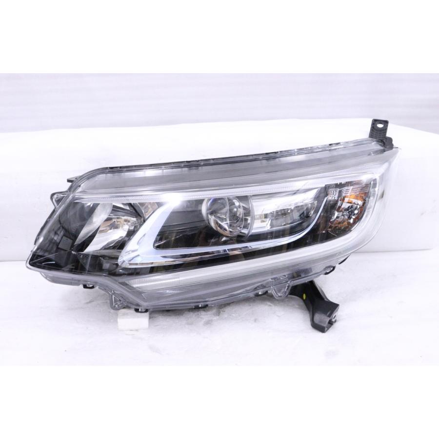 美品/キズ無　フリード　GB7　LEDヘッドライト左右セットスンレーW2172 美品/キズ無 フリード GB7 LEDヘッドライト左右セットスンレーW2172