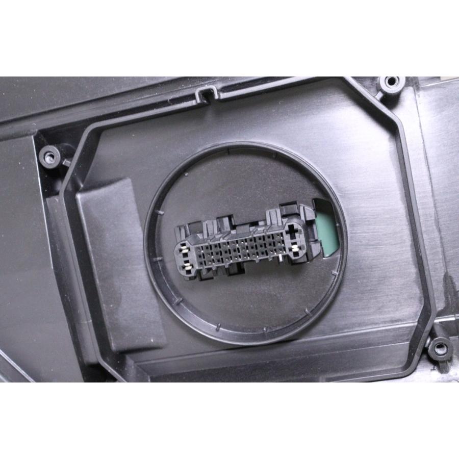 26-146☆LED 8S アウディTT マトリクス☆右ヘッドライト 8S0.941.036.E