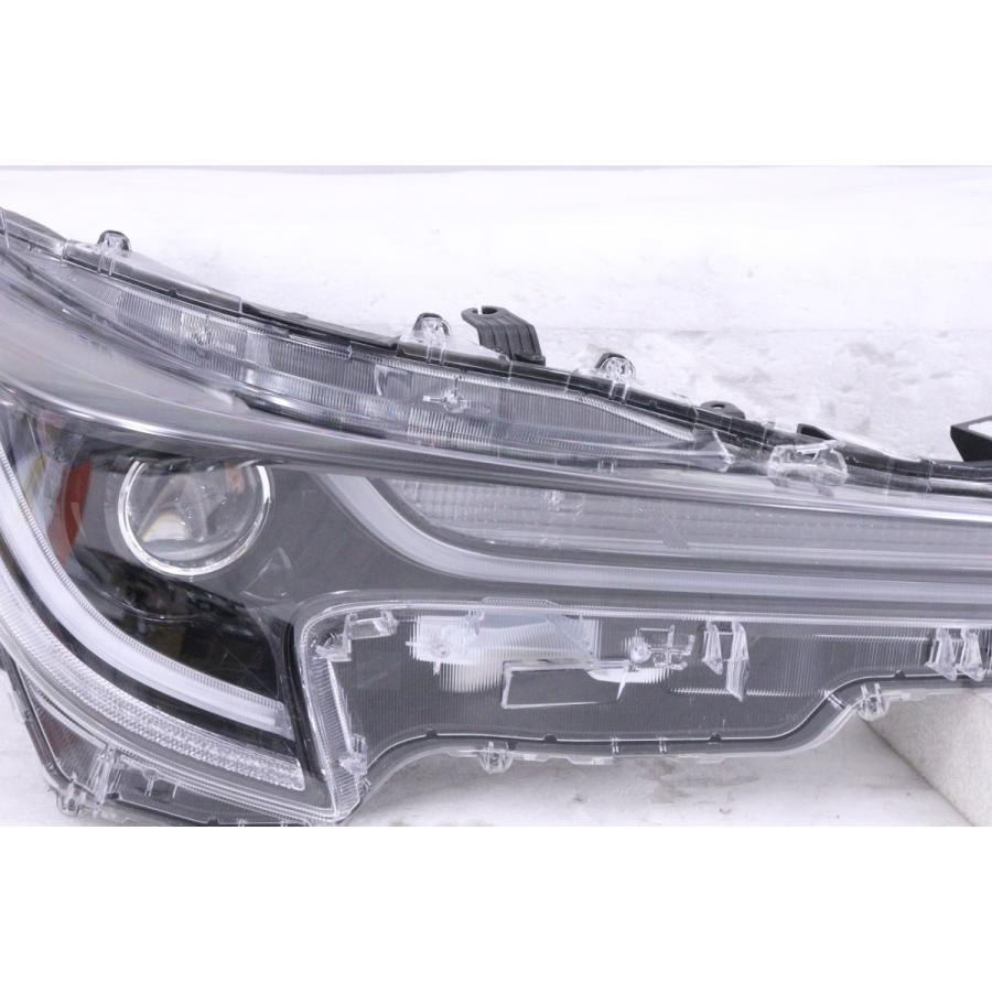 26-1699☆【値下】美品☆LED NRE210 カローラ ツーリング☆右