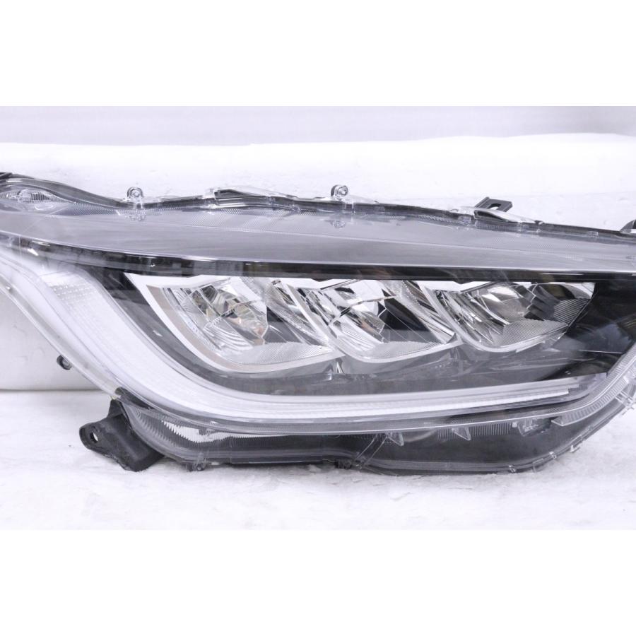 26-2283☆美品☆LED MXPA10 ヤリス☆右ヘッドライト KOITO K0-3 打刻