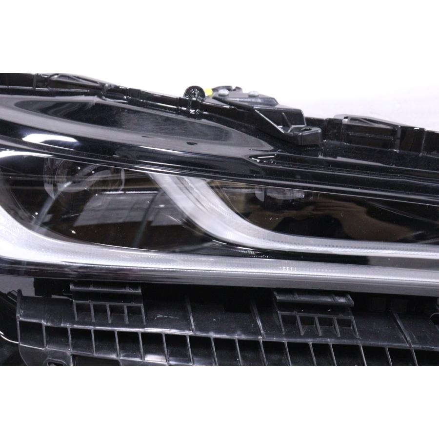 MXUA80　トヨタ　80系ハリアー　ヘッドライト 26-2687☆美品☆LED MXUA80 ハリアー G Z☆右ヘッドライト KOITO