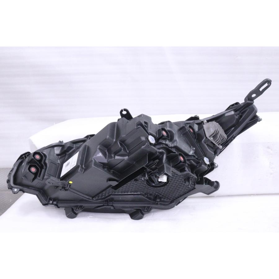 26-2687☆美品☆LED MXUA80 ハリアー G Z☆右ヘッドライト KOITO