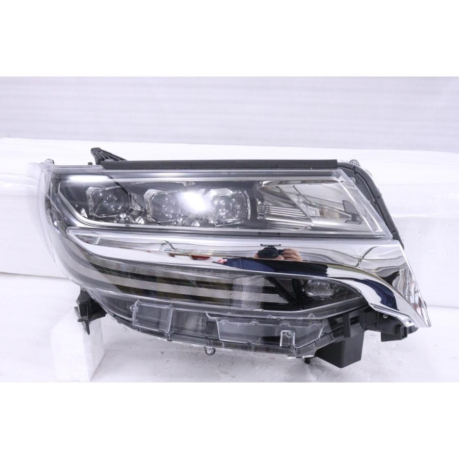 30アルファード後期右LEDヘッドライト トヨタ（TOYOTA） 26-514☆美品 後期 LED AGH30W アルファード☆右