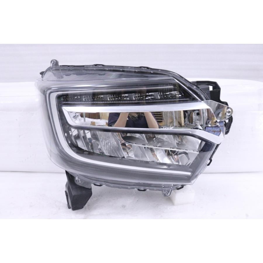 トヨタ（TOYOTA） 26-803☆【値下】美品 前期 LED JF3 N-BOXカスタム 