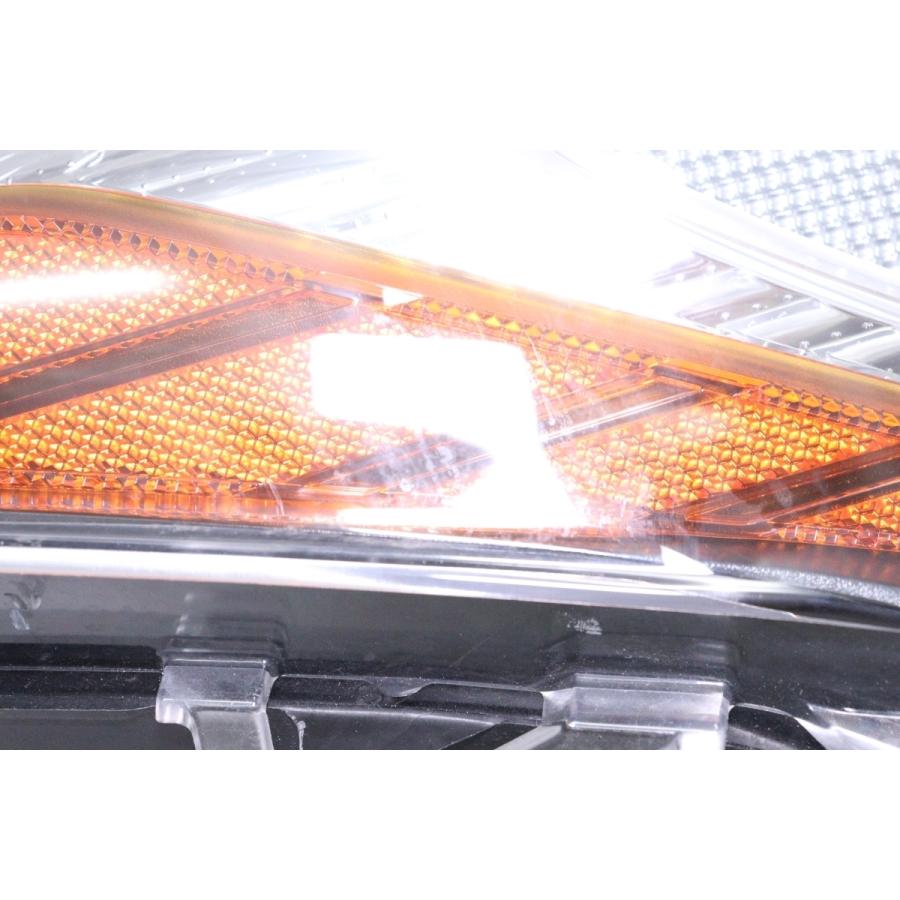 27-1457☆美品 前期 LED ZVW50 プリウス☆右ヘッドライト KOITO 47-75