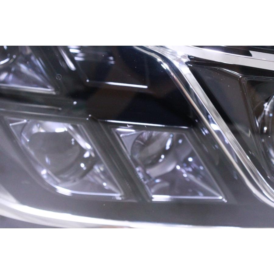 28-1031☆美品☆中期 LED ASE30 レクサスIS☆右ヘッドライト KOITO 53