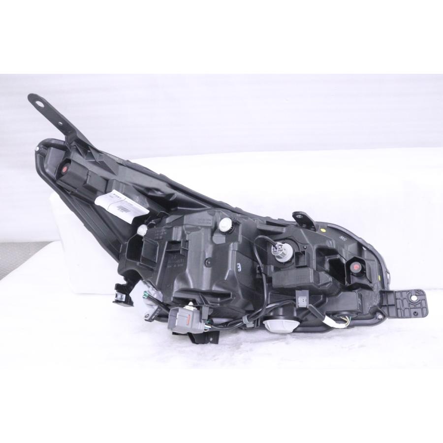 28-2099☆美品 後期 LED GT2 インプレッサ☆左ヘッドライト KOITO 100