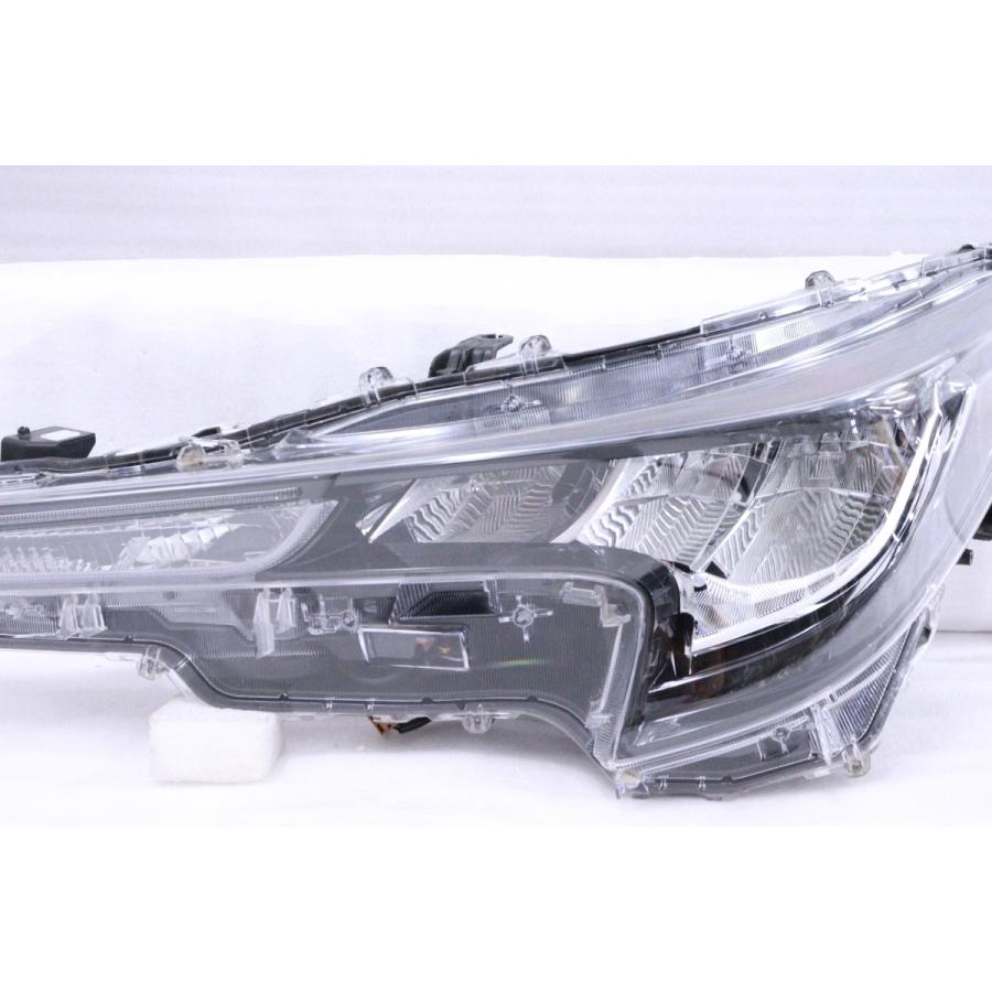 NRE210H　トヨタ　カローラ　スポーツ　ヘッドライト 28-221☆美品 LED NRE210H カローラスポーツ HV☆左ヘッドライト