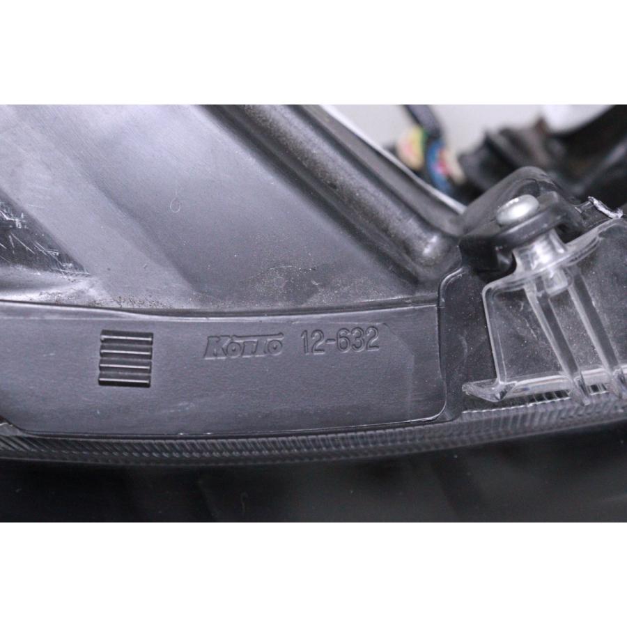 28-2401☆【値下】LED NRE210 カローラ ツーリング☆右ヘッド