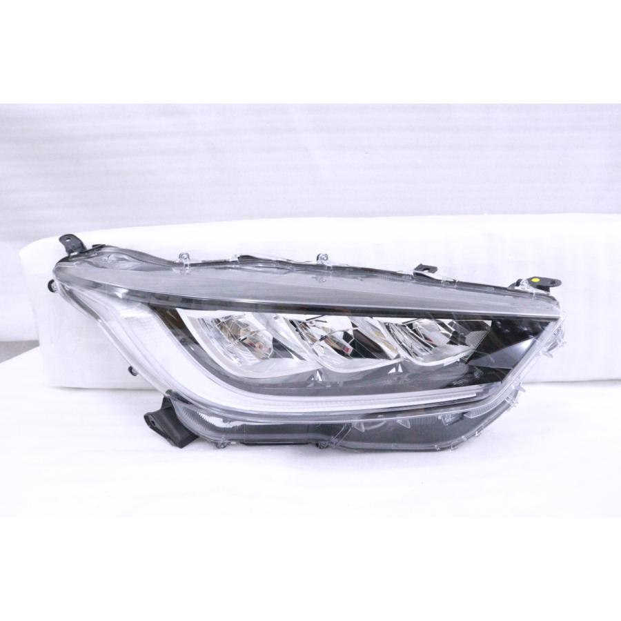 28-254☆美品☆LED MXPA10 ヤリス☆右ヘッドライト KOITO K0-3 打刻:K2 