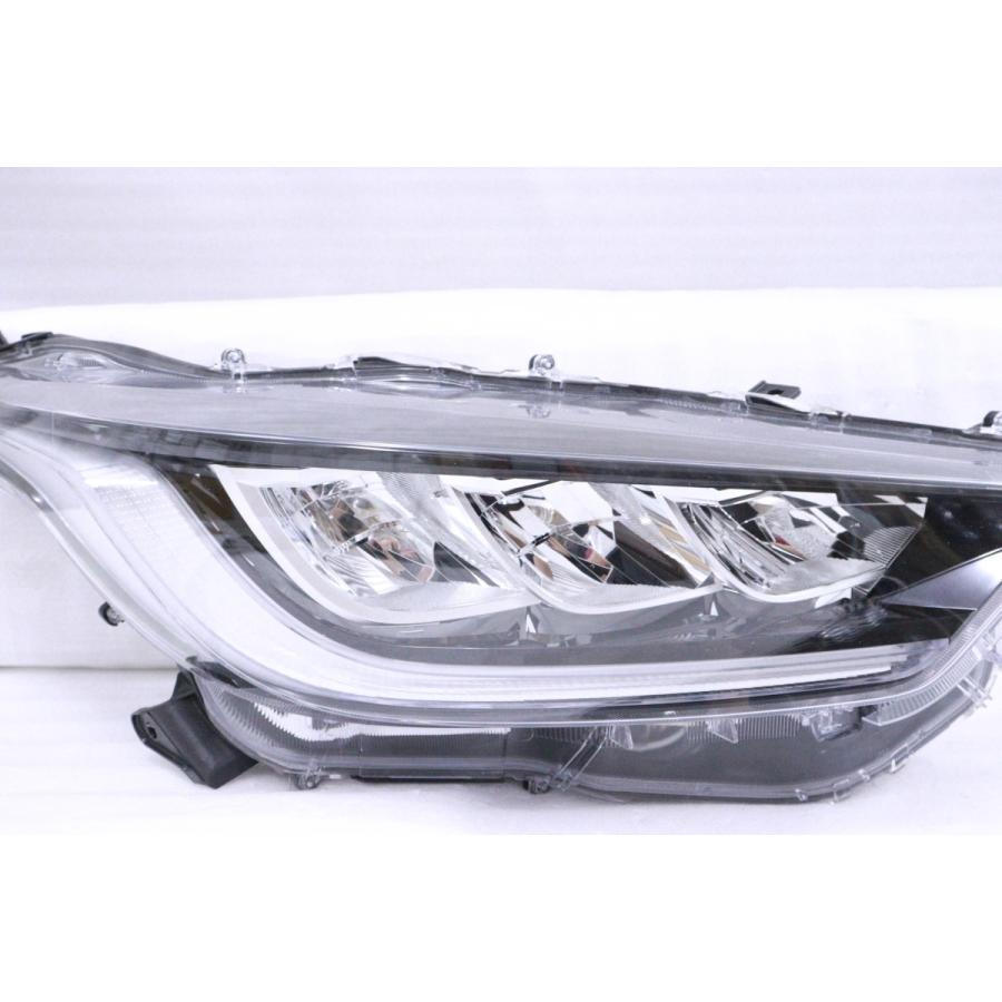 28-254☆美品☆LED MXPA10 ヤリス☆右ヘッドライト KOITO K0-3 打刻:K2 