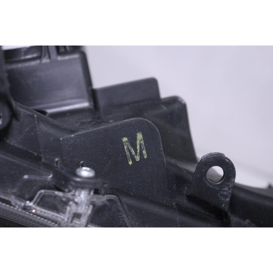28-759☆【値下】美品☆LED NRE210 カローラ ツーリング☆右ヘッド
