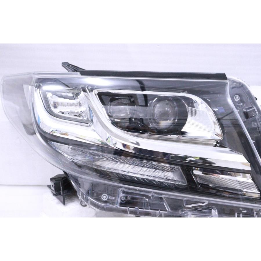 H*S様 30後期 アルファード左右ヘッドライト コーナリングランプ付 H*S様 30後期 アルファード左右ヘッドライト コーナリングランプ