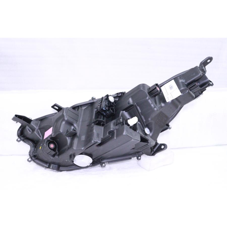 ヤリス 右ヘッドライト KOITO K0-3 81110-K0031 29-2242☆美品☆LED MXPA10 ヤリス☆右ヘッドライト KOITO K0-3 打刻
