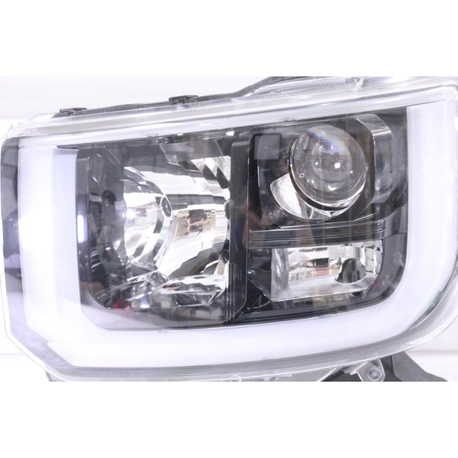 美品 ダイハツ LA700S/LA710A ウェイク ヘッドライト(ヘッドランプ
