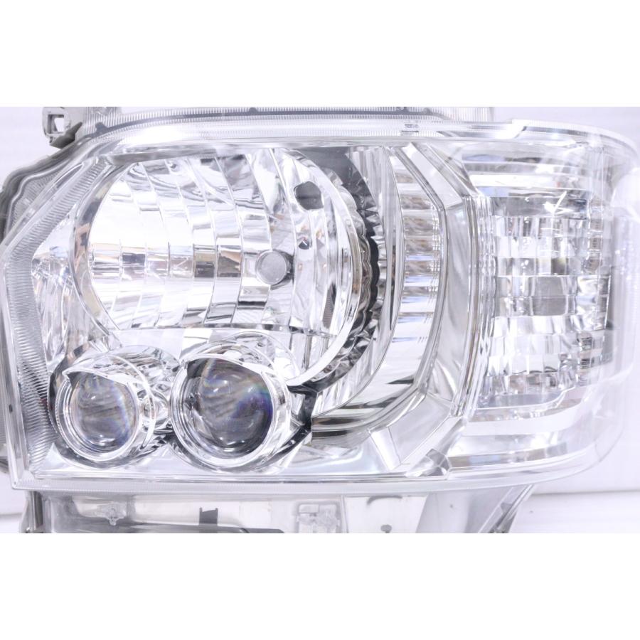 29-2707☆美品☆4型~ LED 200系 ハイエース☆左ヘッドライト ダーク